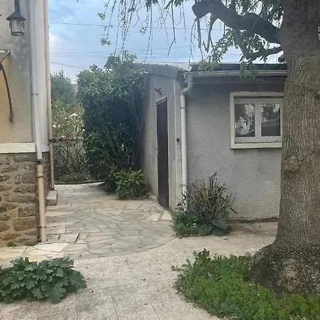 Appartement Studio Indépendant Dans Une Maison Cdg Paris Disney Asterix Le Bourget Arnouville-lès-Gonesse