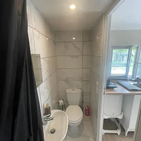 Studio Indépendant Dans Une Maison Cdg Paris Disney Asterix Le Bourget Arnouville-lès-Gonesse