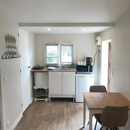 Studio Indépendant Dans Une Maison Cdg Paris Disney Asterix Le Bourget *